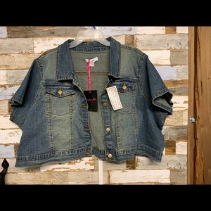 NWT Plus 26W Short Sleeve Cropped Denim Jacket